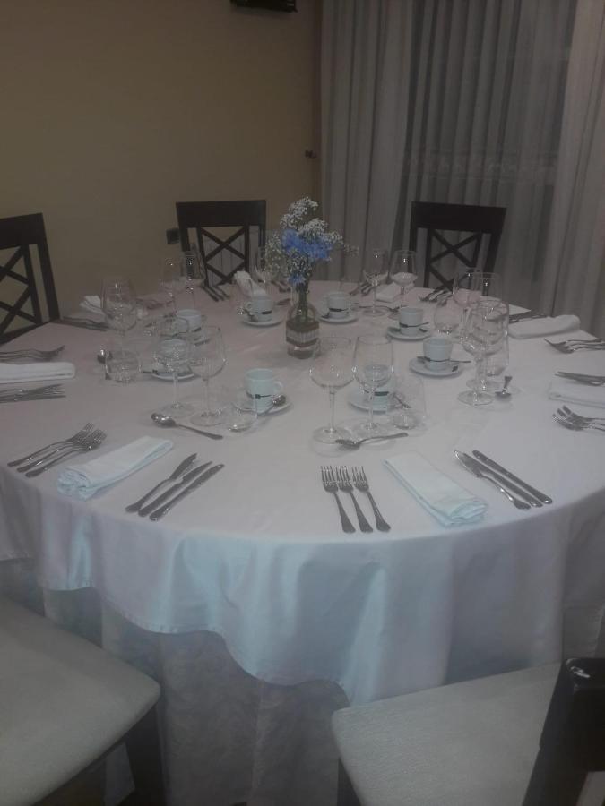 Hostal Restaurante Pacos Herrera del Duque Exteriér fotografie